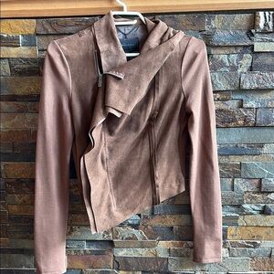 BCBG MAX AZRIA Ana Faux Suede Asymmetrical TOFFEE LONG SLEEVE JACKET